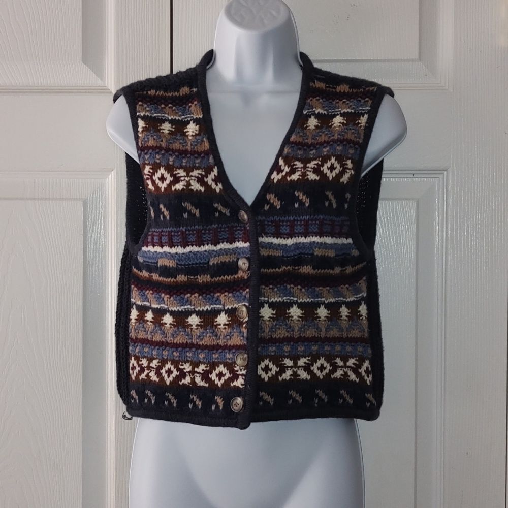 Metropolitan  navy sweater vest SZ M NWOT